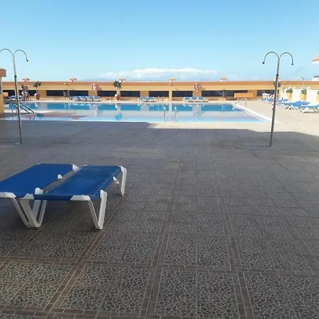 Appartamento 100 Meters From The Beach. *