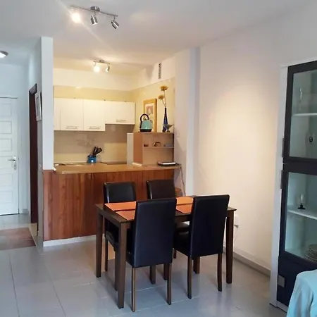 100 Meters From The Beach. Apartment Puerto de Santiago (Tenerife)